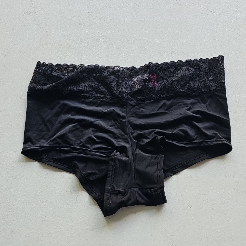 No Boundaries Black Silk Lace Top Panties Sz Small. 3-5